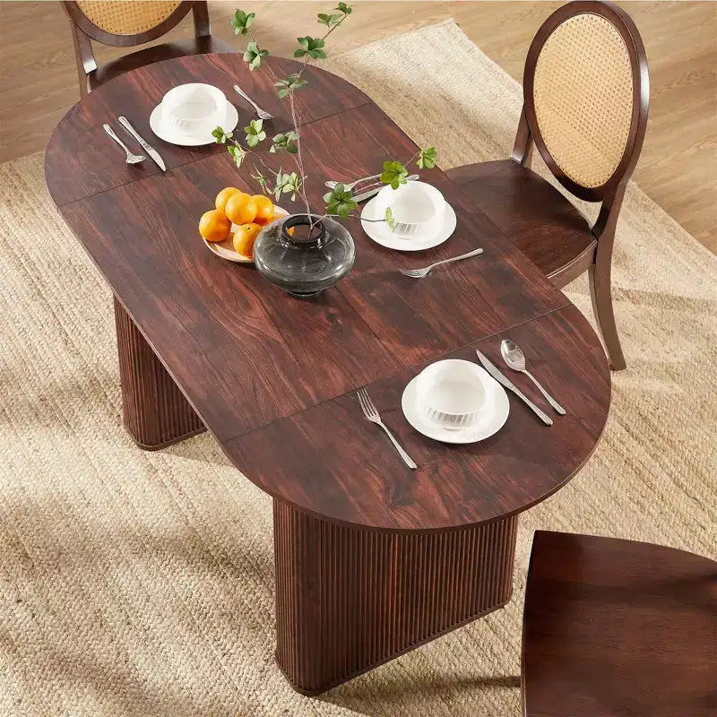 Tavolo da pranzo ovale scanalato da 63" per 4-6 persone con base a doppio piedistallo