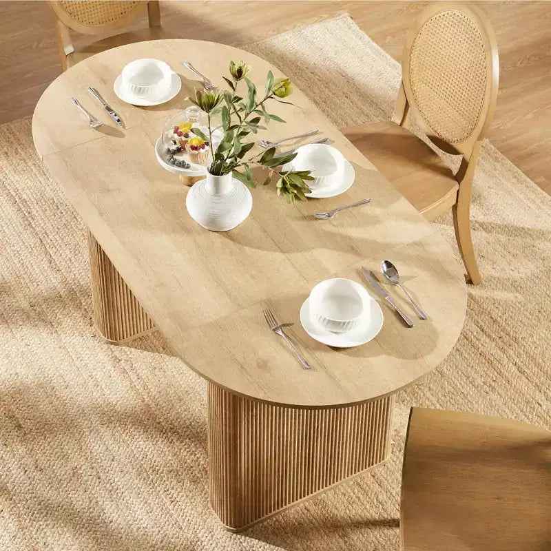 Tavolo da pranzo ovale scanalato da 63" per 4-6 persone con base a doppio piedistallo
